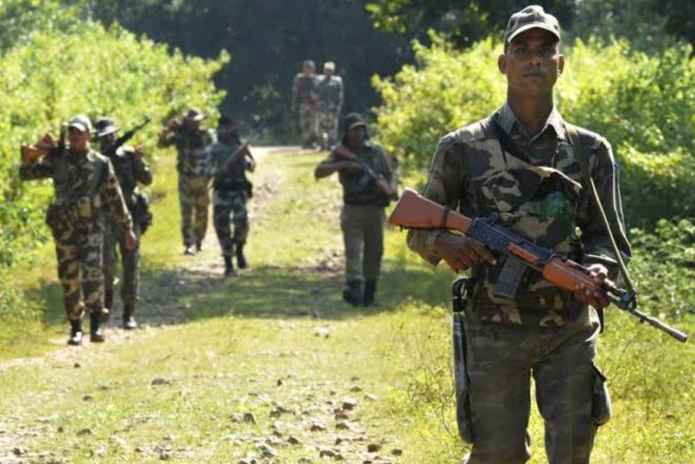 नक्सलवाद को बड़ा झटका, एक दशक में 10,000 से अधिक माओवादियों ने डाले हथियार, अमित शाह का बड़ा बयान Delhi News India News