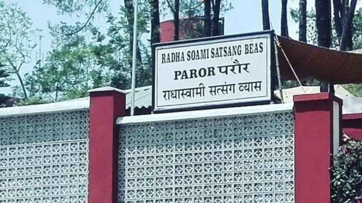 कांगड़ा में प्रकृति से खिलवाड़! राधा स्वामी सत्संग ने बिना अनुमति पहाड़ काटकर जलस्रोतों में भरा मलबा, क्या 5000 के जुर्माने से बचेगा पर्यावरण? Radha Soami Satsang Beas Paraur