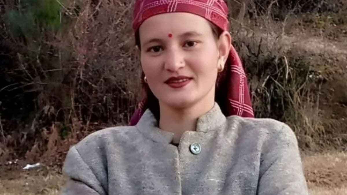 रोहड़ू गोलीकांड का खौफनाक CCTV वीडियो: सीने में गोली लगने के बाद कुछ कदम चली रितिका, फिर बिछ गई लाश Ritika Murder