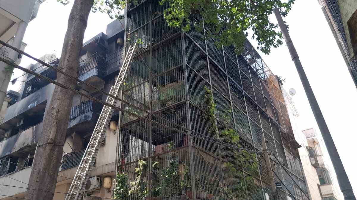 दिल्ली में मौत का तांडव: इलेक्ट्रॉनिक लॉक बने काल, AC ब्लास्ट के बाद कंकाल बन गए 9 लोग AC Blast