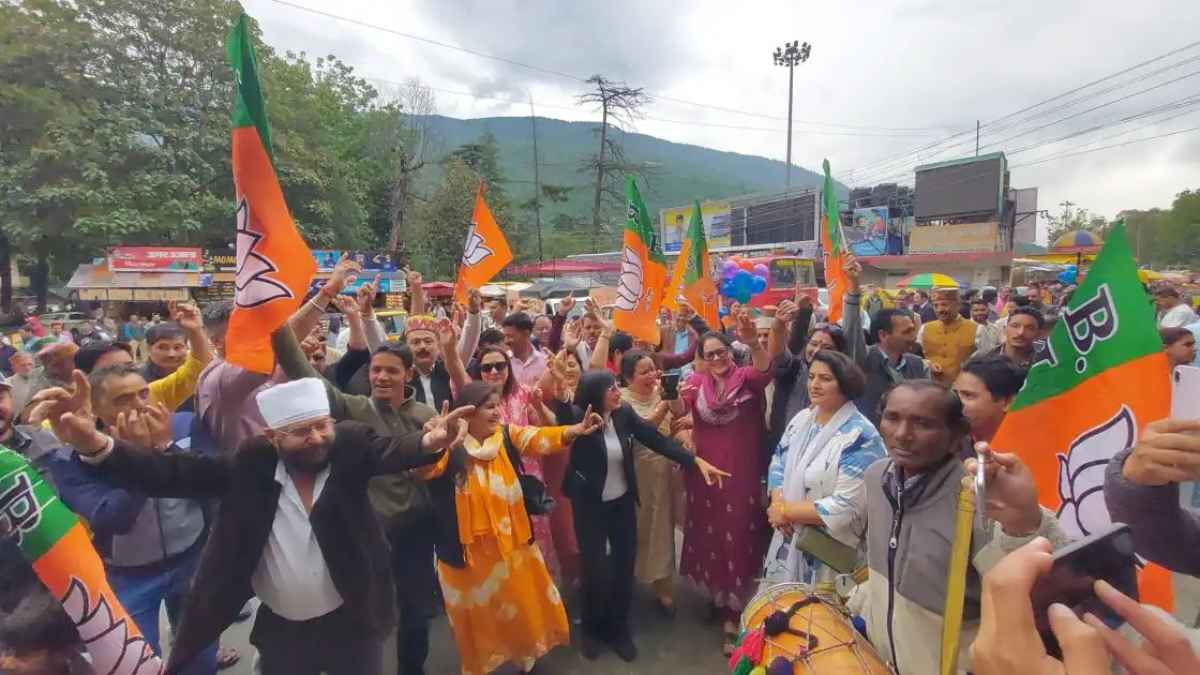 बंगाल और असम में भाजपा की जीत का कुल्लू में जश्न, ढोल-नगाड़ों के साथ निकाली विजय रैली BJP celebrates in Kullu