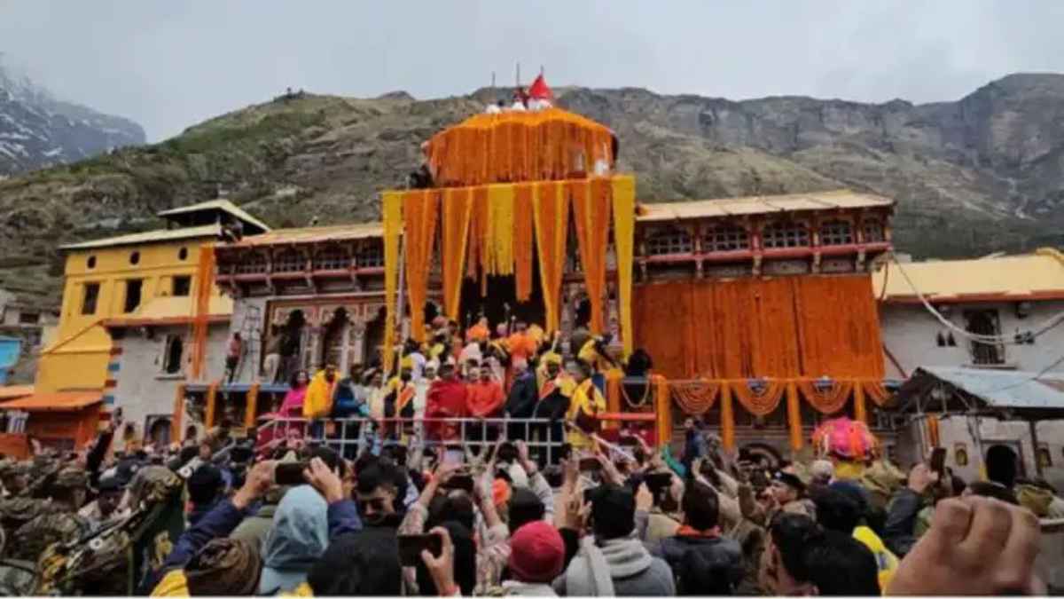 बदरीनाथ मास्टर प्लान: ‘स्प्रिचुअल हिल टाउन’ के रूप में संवरेगा धाम, सीएम धामी ने दिए भव्य स्वरूप के निर्देश BadrinathMasterPlan
