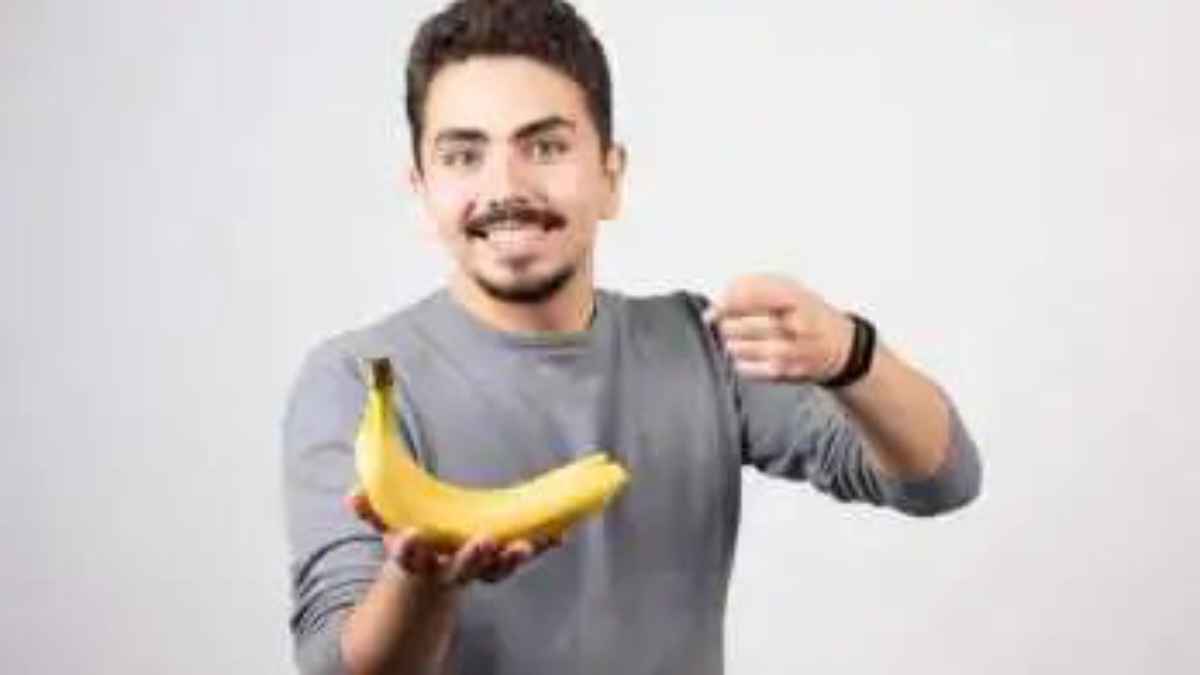 Banana Science: केला हमेशा टेढ़ा ही क्यों होता है? जानें इसके पीछे का रोचक वैज्ञानिक कारण BananaScience