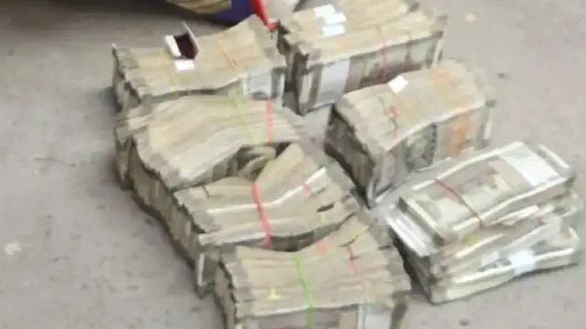 मोहाली लैंड स्कैम: ईडी की छापेमारी के दौरान नौवीं मंजिल से फेंके नोटों से भरे बैग, राजनीतिक हलचल तेज ED Raids