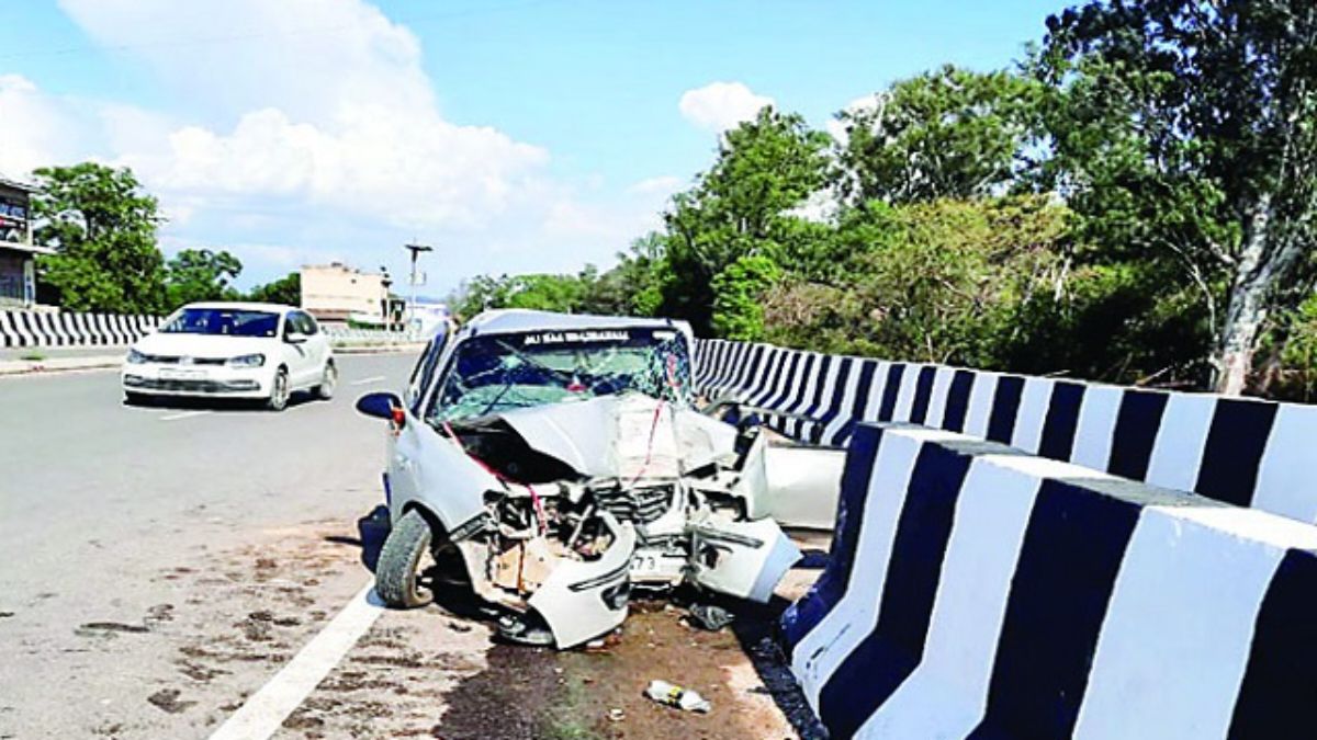 मन्नत का सफर बना मौत का रास्ता: हिमाचल के कांगड़ा में भीषण कार हादसा, दादी की दर्दनाक मौत और दो मासूम बचे Kangra Road Accident