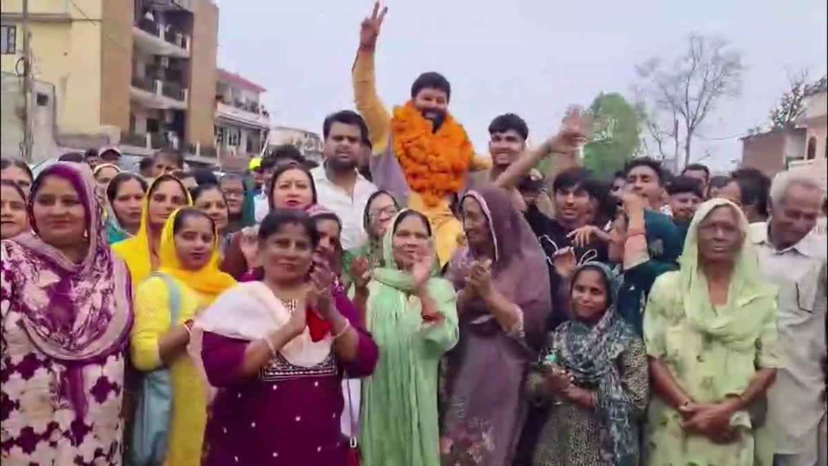 ऊना जिला परिषद चुनाव: टक्का वार्ड में कांग्रेस के भीतर घमासान, शोभित गौतम ने भरी हुंकार National spokesperson of Yuva Congress filed nomination