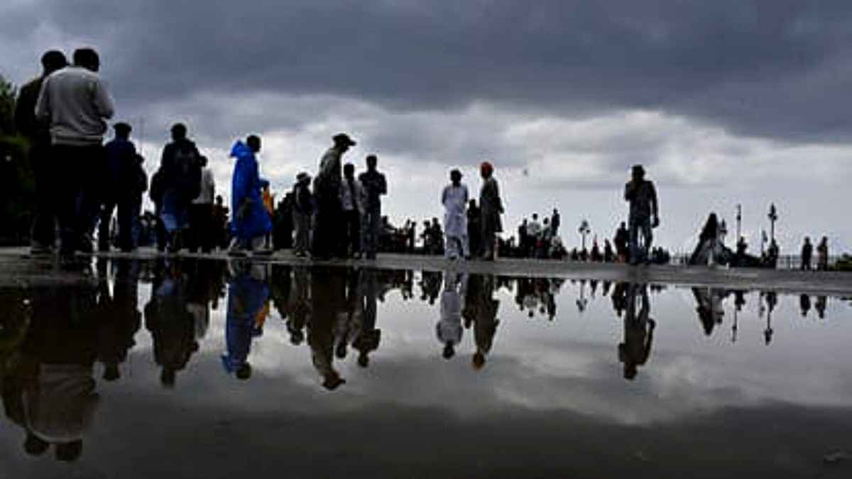 हिमाचल में मौसम का रौद्र रूप: रोहतांग में बर्फबारी और मैदानी इलाकों में बारिश, अंधड़ से भारी नुकसान Ridge Ground Shimla
