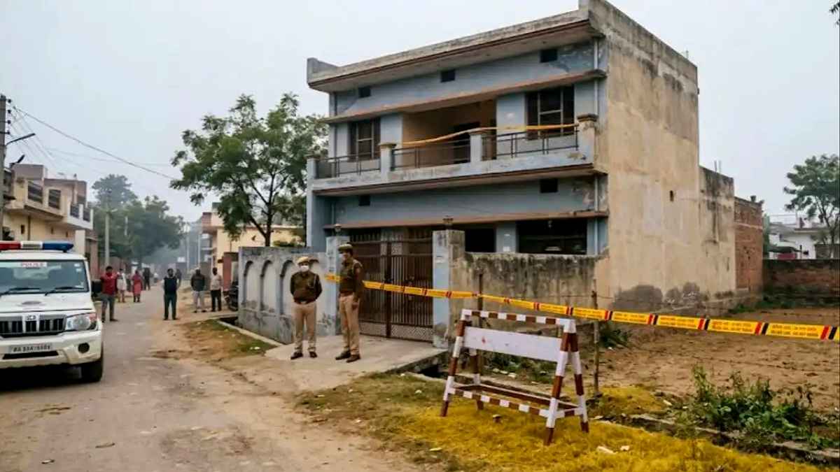 नशा तस्करों पर हिमाचल पुलिस का बड़ा एक्शन, लाखों की अवैध संपत्ति और मकान जब्त Smugglers house land and vehicles seized