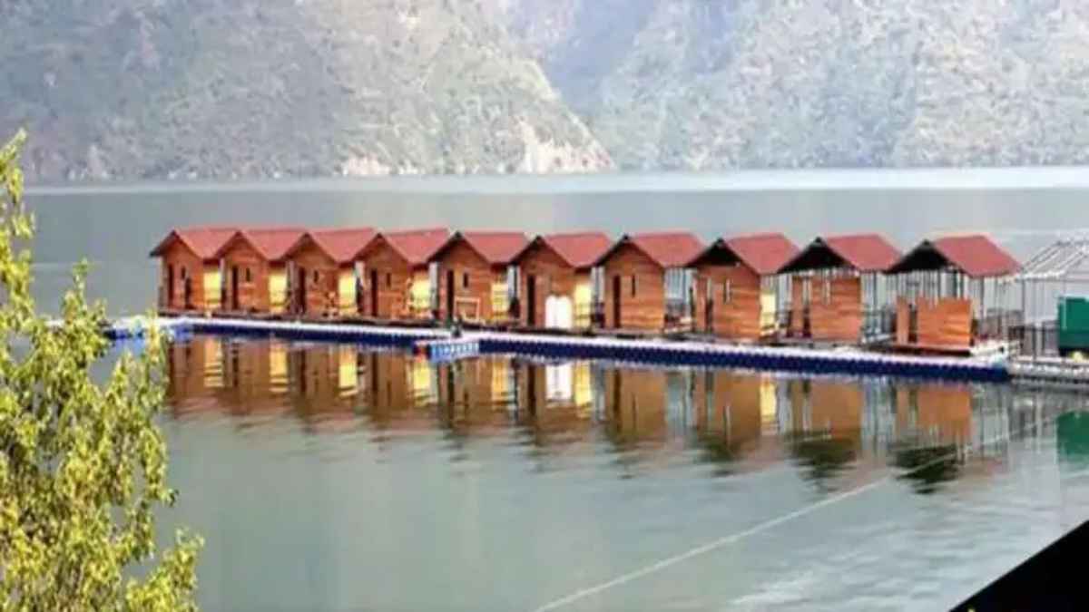 Tehri Lake Floating Huts: टिहरी झील में बड़ा हादसा टला, जेटी टूटने से कंपनी की लापरवाही आई सामने TehriLake