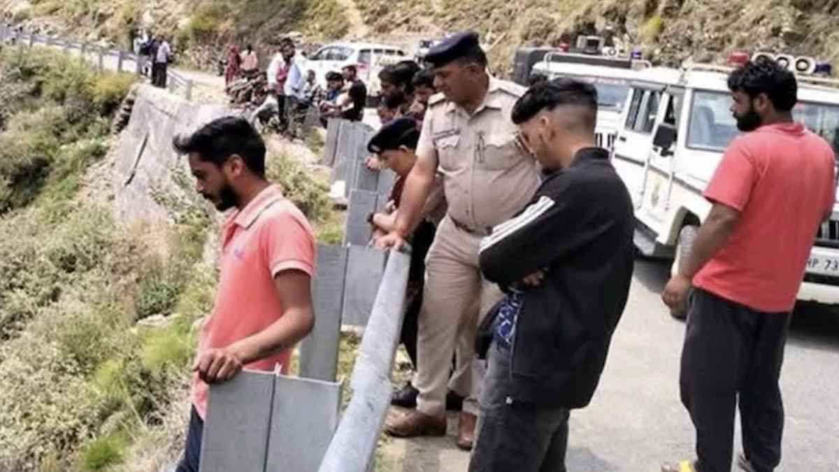 हिमाचल के चंबा में खौफनाक वारदात: दोस्त ने ली दोस्त की जान, पत्थर से कुचलकर खाई में फेंका शव Youth murdered in Chamba